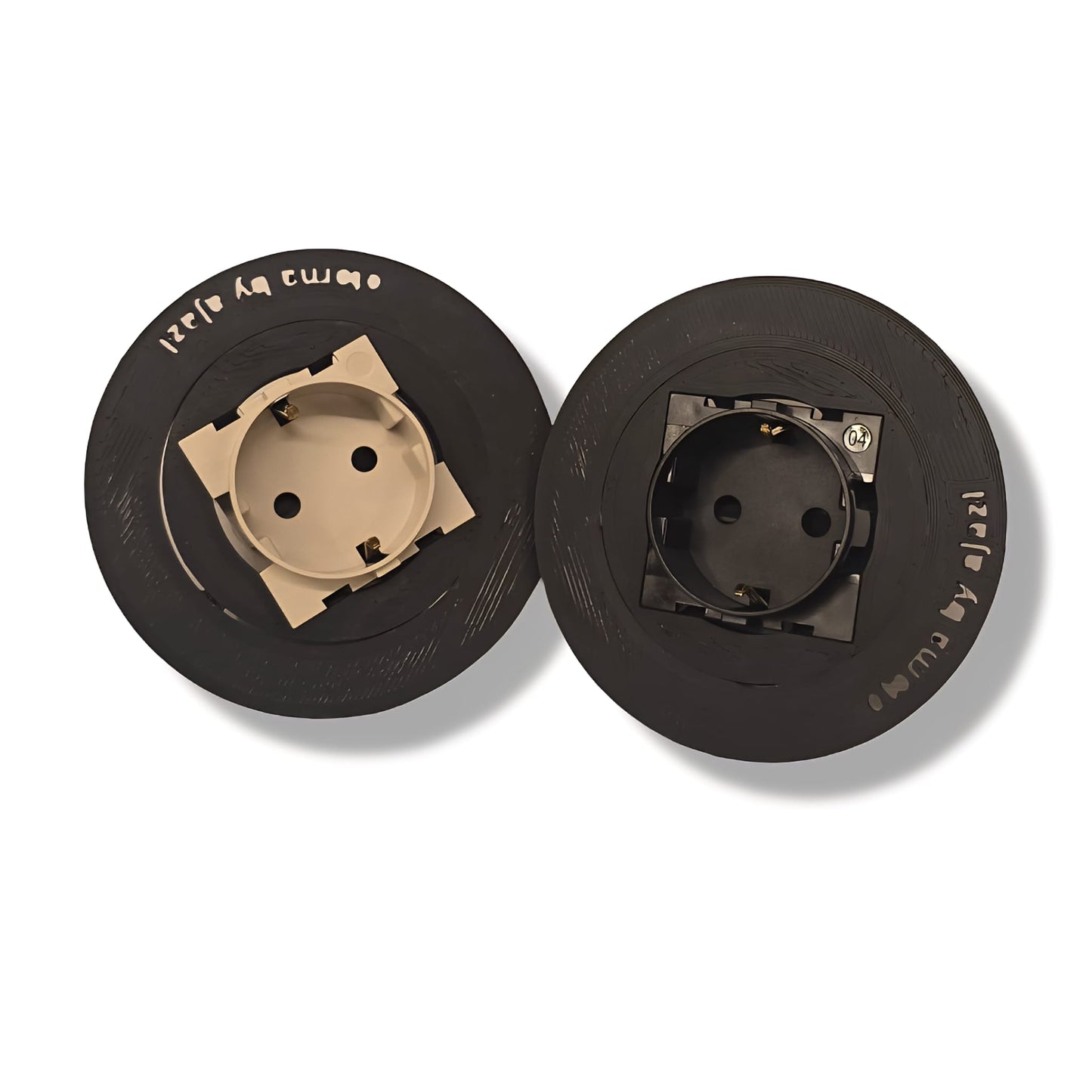 Eterna Invisible Socket — concealed socket detail view